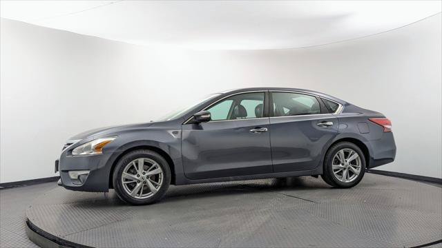 Used 2013 Nissan Altima 2.5 SL w/ Technology Pkg FWD image 3