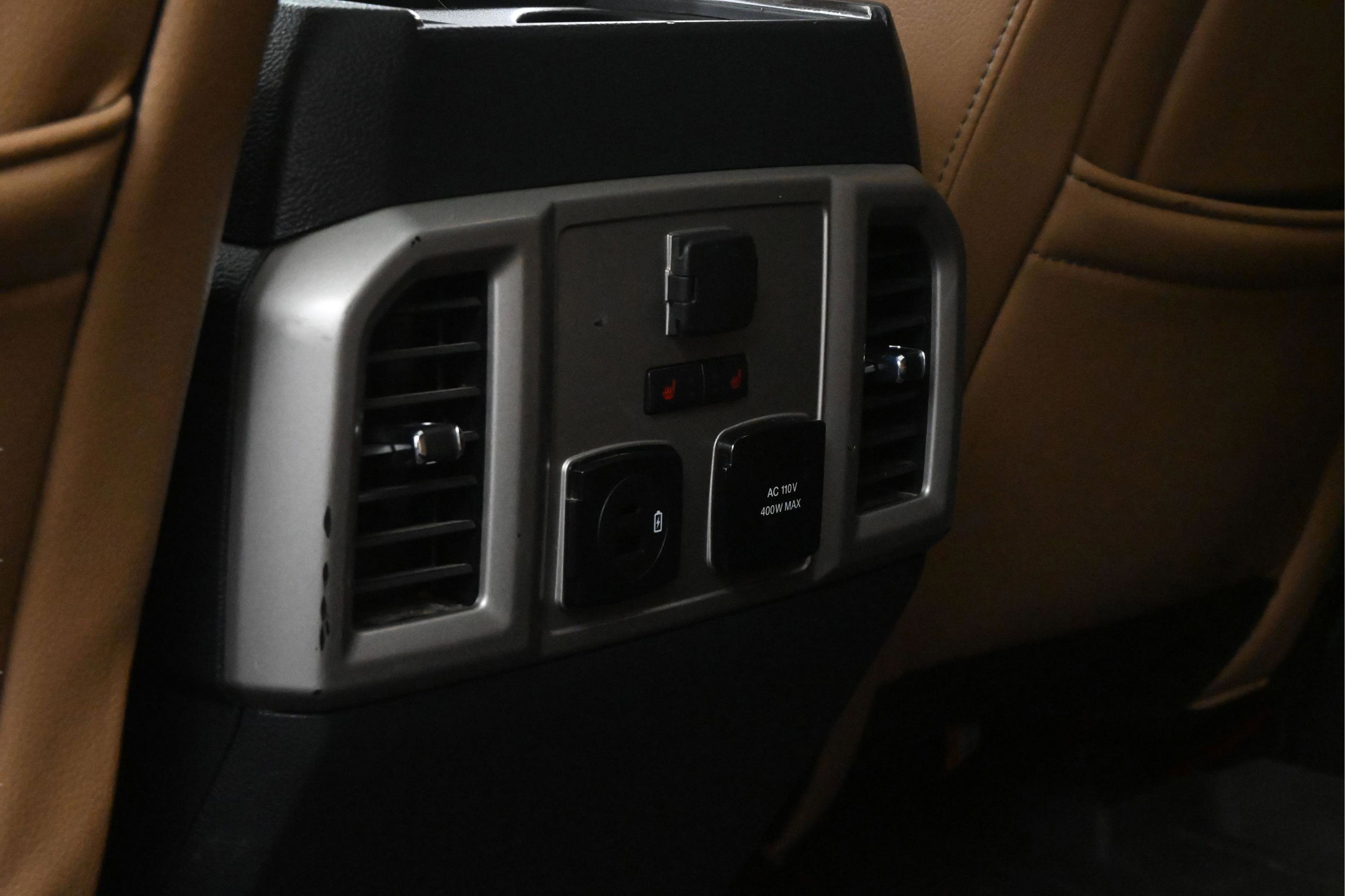 Used 2022 Ford F450 Lariat w/ Lariat Ultimate Package AWD/4WD image 17