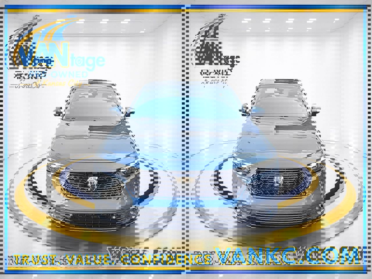 Used 2023 Honda Accord Touring image 2