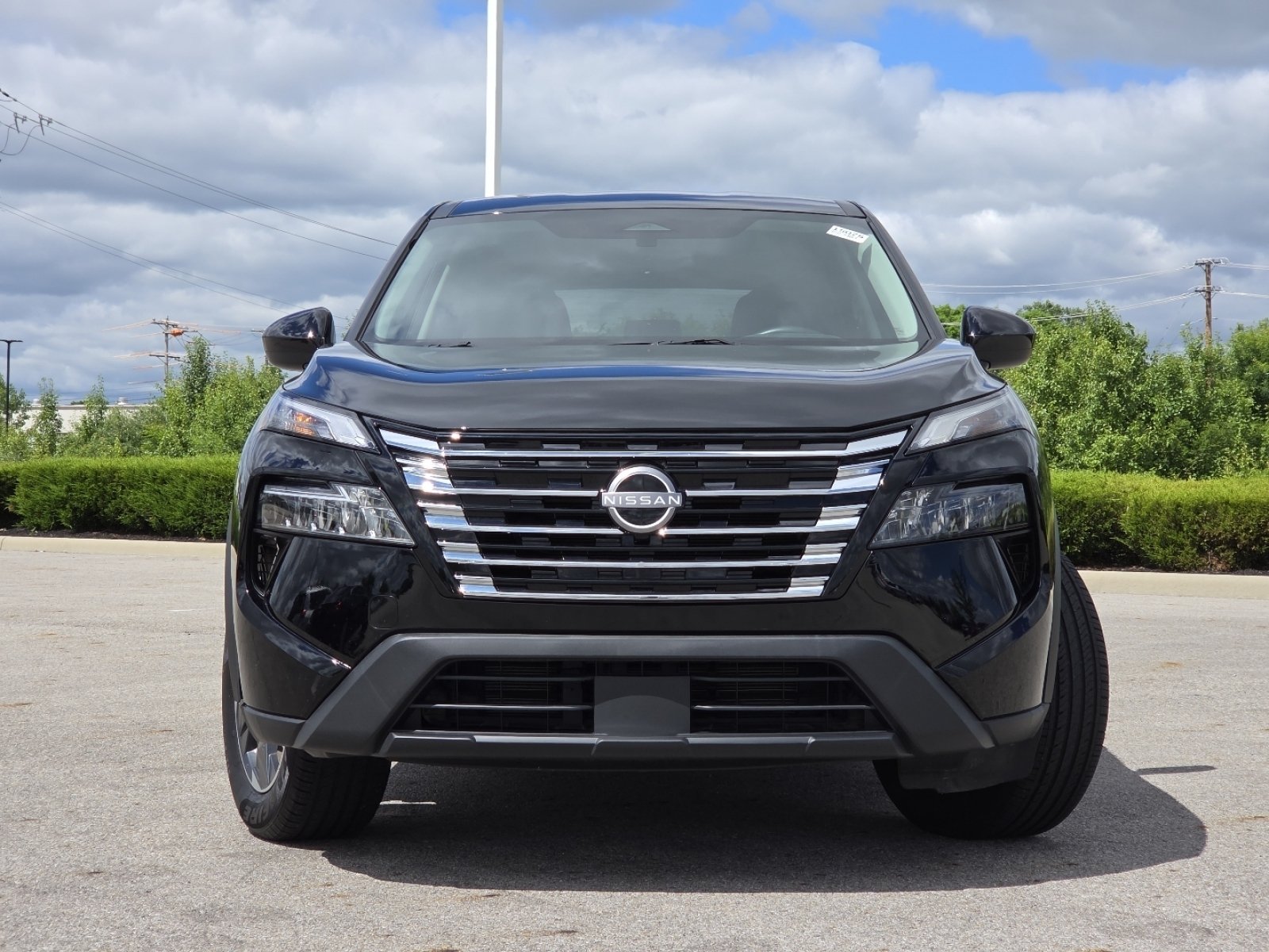 Used 2025 Nissan Rogue SV FWD image 11