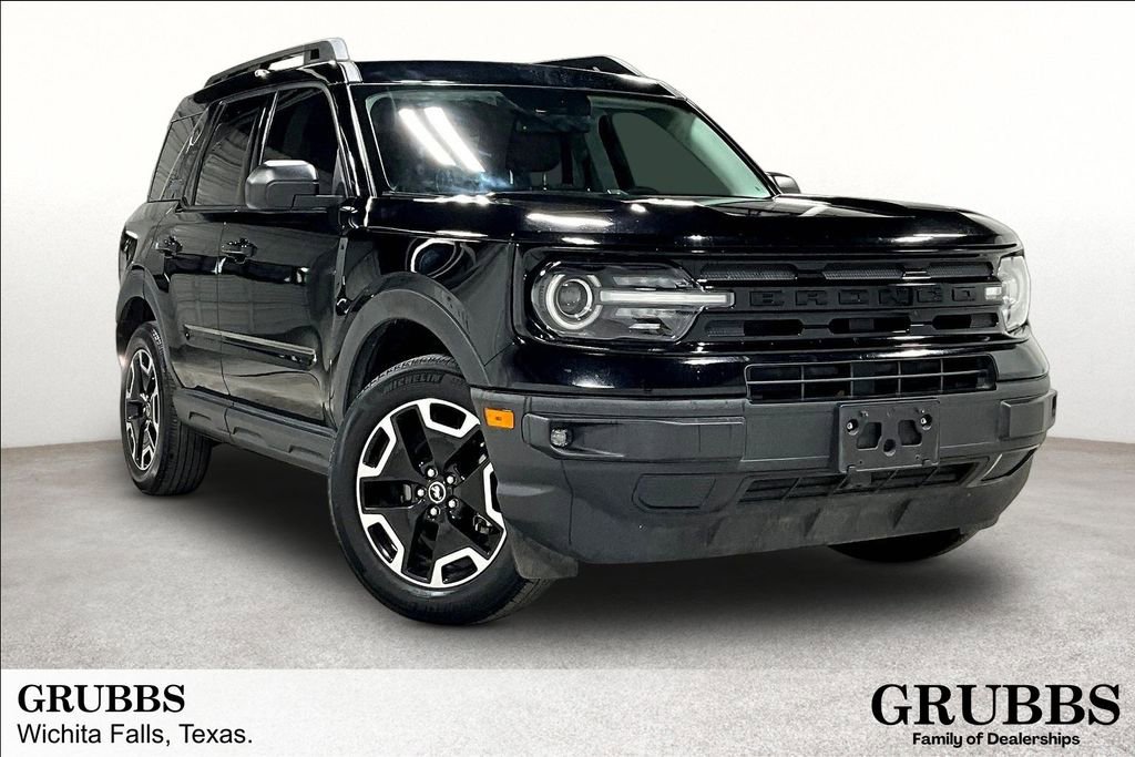 Used 2023 Ford Bronco Sport Outer Banks image 1