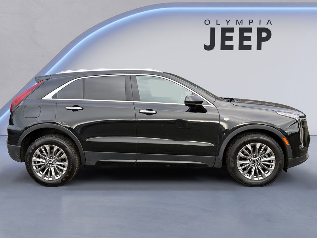 Used 2024 Cadillac XT4 Premium Luxury image 6
