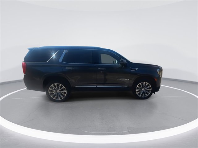 Used 2021 GMC Yukon Denali w/ Denali Premium Package image 13