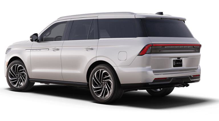 New 2025 Lincoln Navigator Reserve image 25
