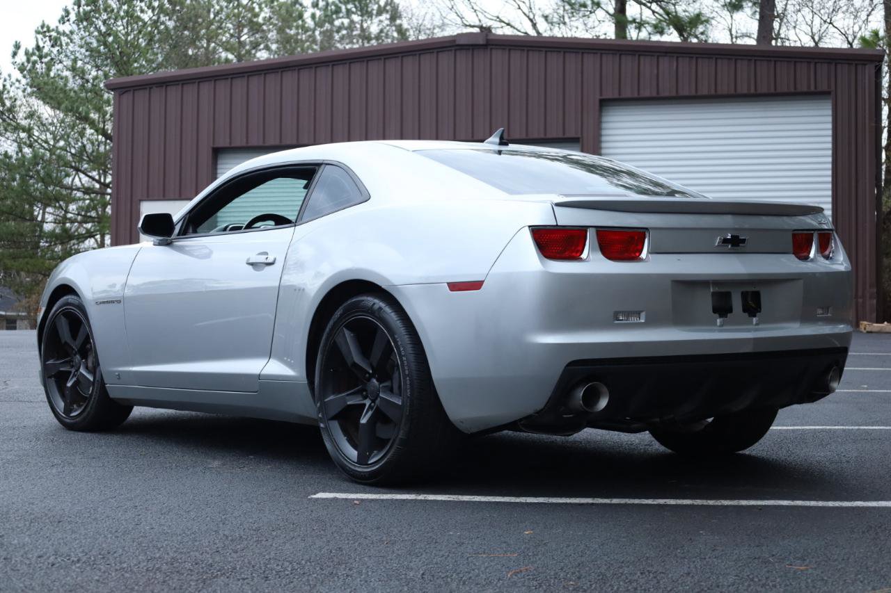 Used 2010 Chevrolet Camaro SS w/ RS Package RWD image 3