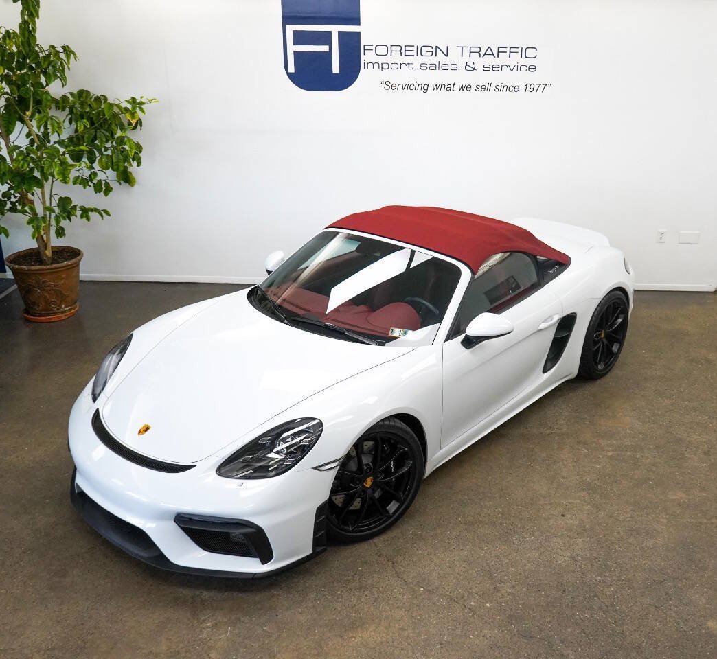 Used 2020 Porsche 718 Boxster Spyder RWD image 31