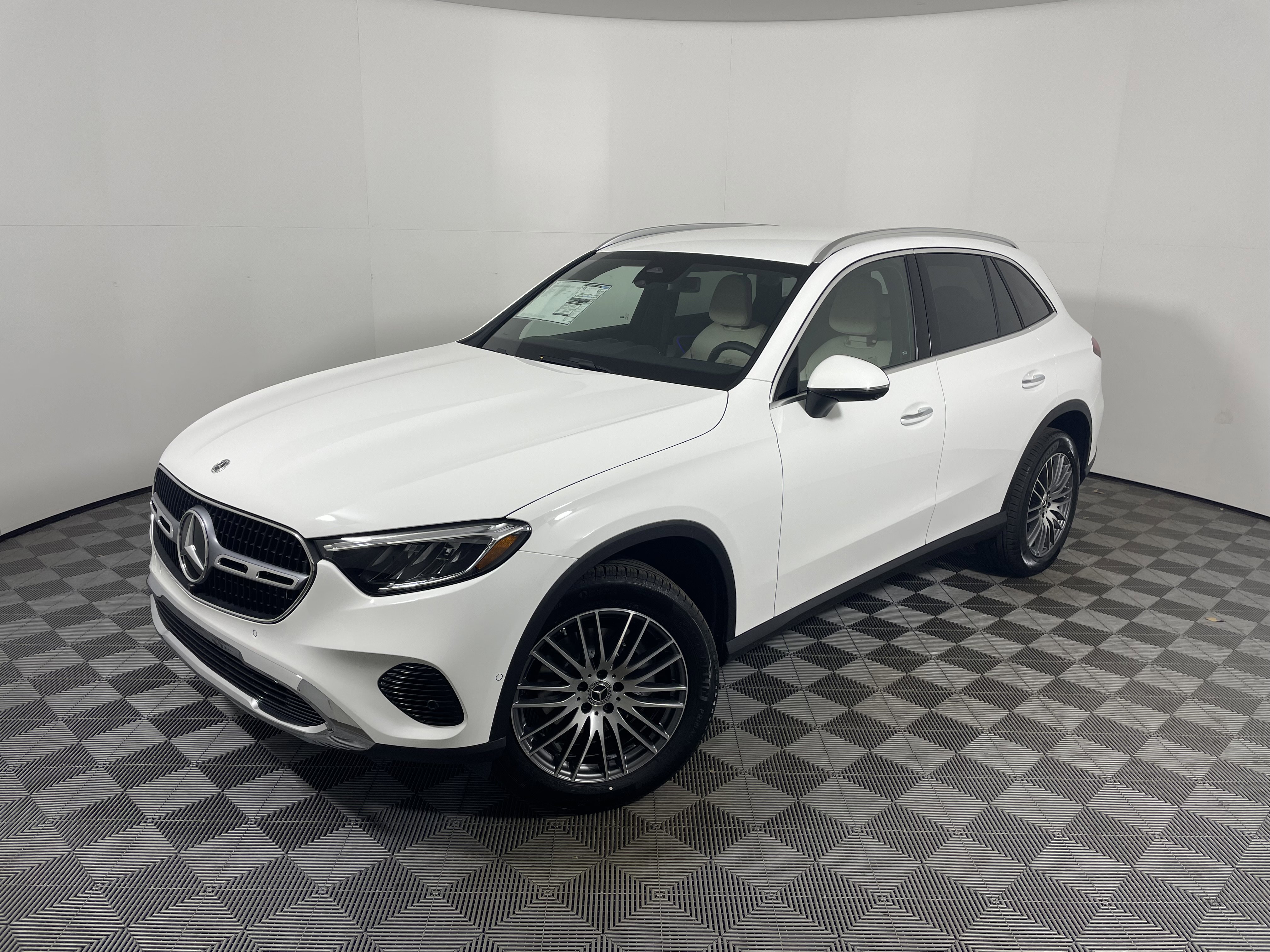 New 2026 Mercedes-Benz GLC 300