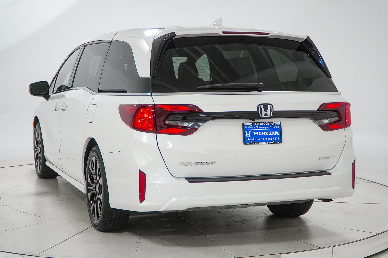 Used 2025 Honda Odyssey Sport-L image 7