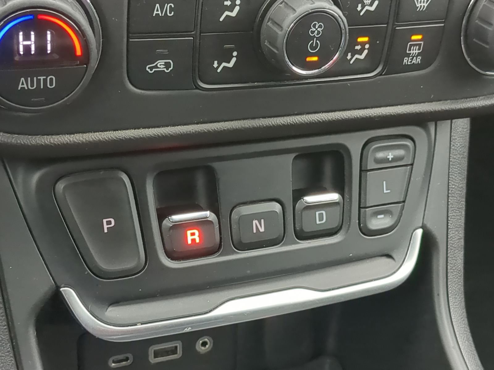 Used 2020 GMC Terrain SLE w/ Driver Convenience Package image 33