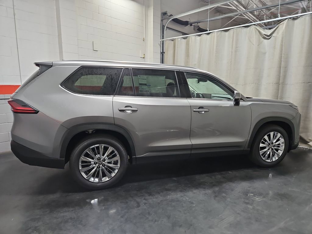New 2026 Toyota Grand Highlander Platinum image 8