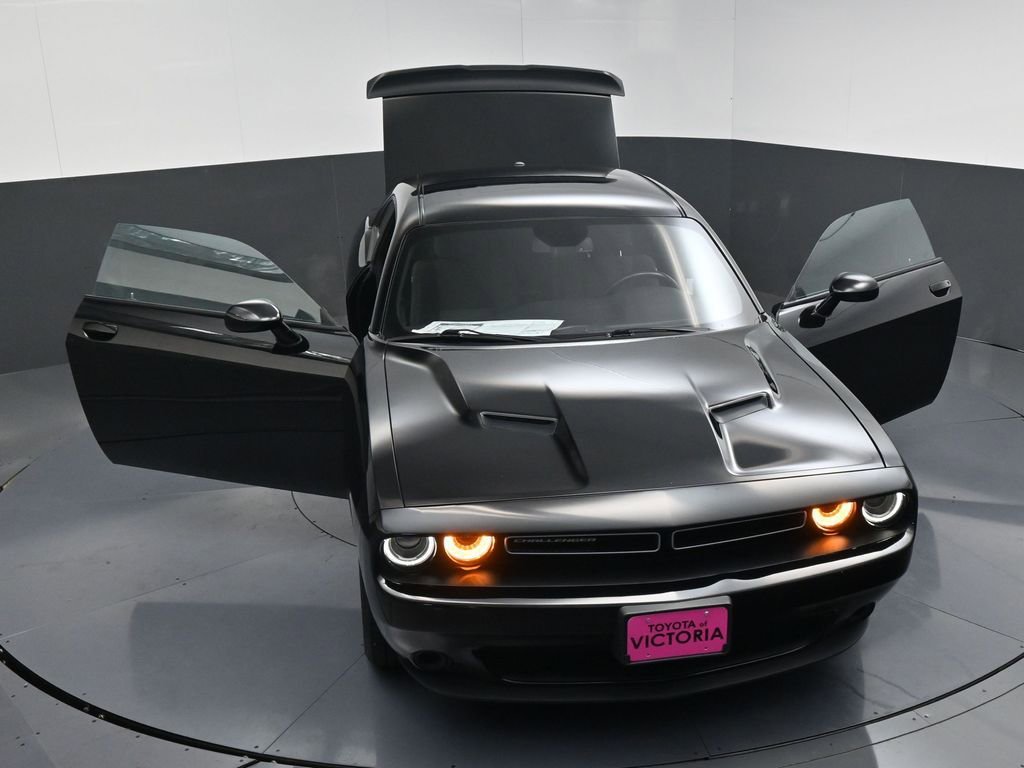 Used 2023 Dodge Challenger SXT image 21