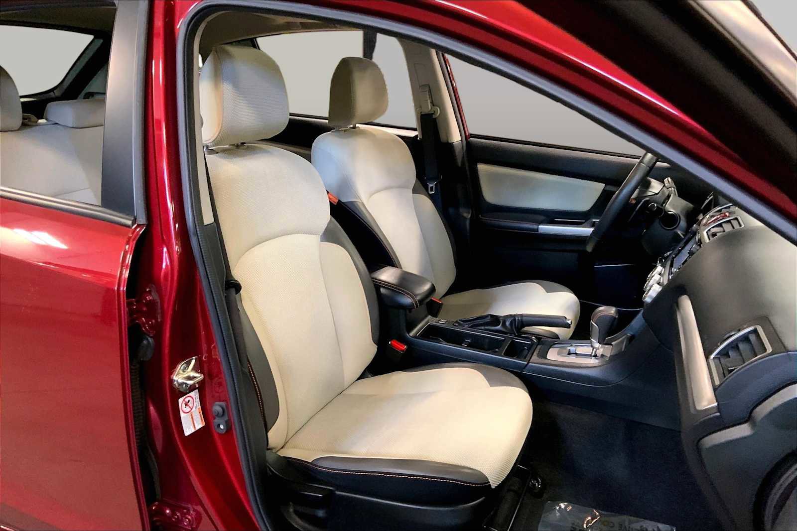 Used 2017 Subaru Crosstrek 2.0i Premium w/ Moonroof Package AWD/4WD image 8