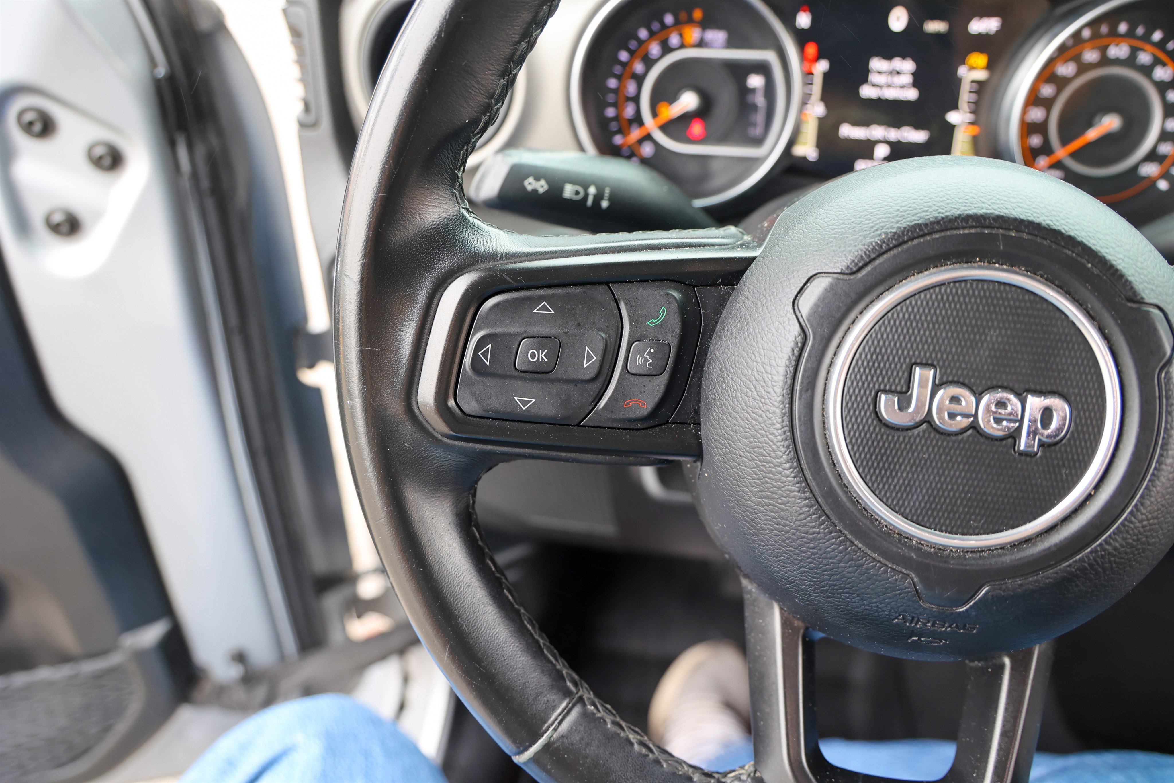 Used 2021 Jeep Gladiator Sport image 21