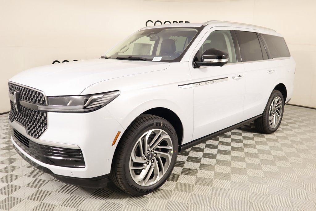 New 2025 Lincoln Navigator Reserve image 10