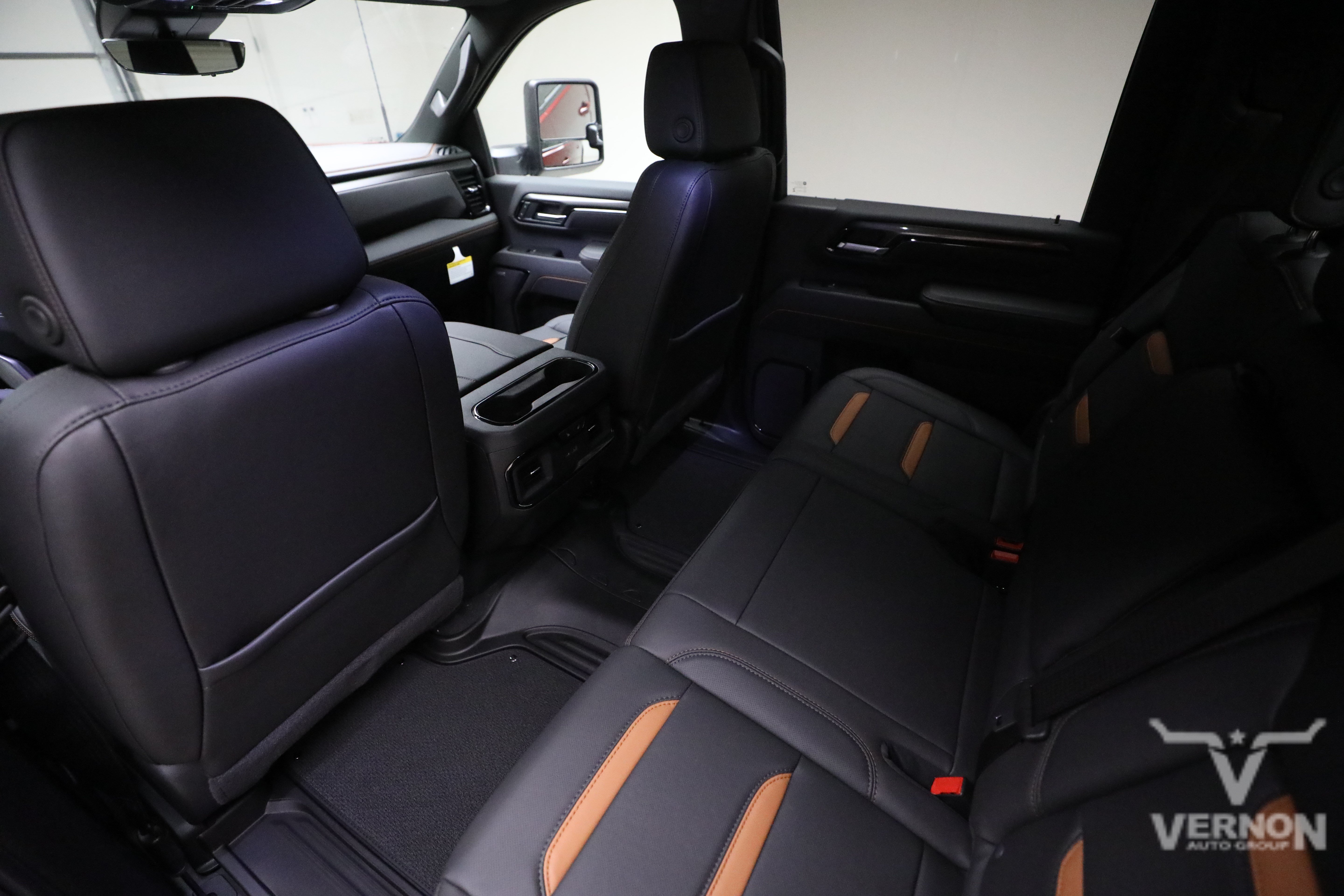 New 2026 GMC Sierra 2500 AT4 w/ AT4 Premium Plus Package AWD/4WD image 9