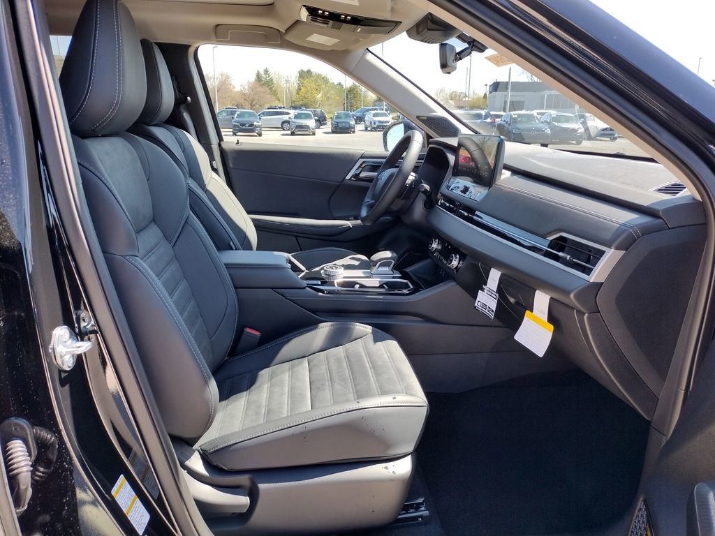 New 2026 Mitsubishi Outlander SE AWD/4WD image 12