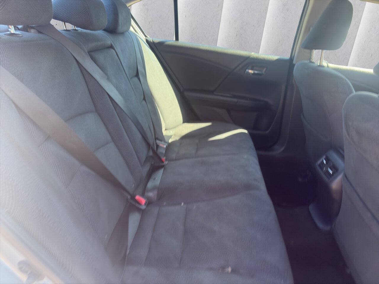 Used 2017 Honda Accord EX image 18