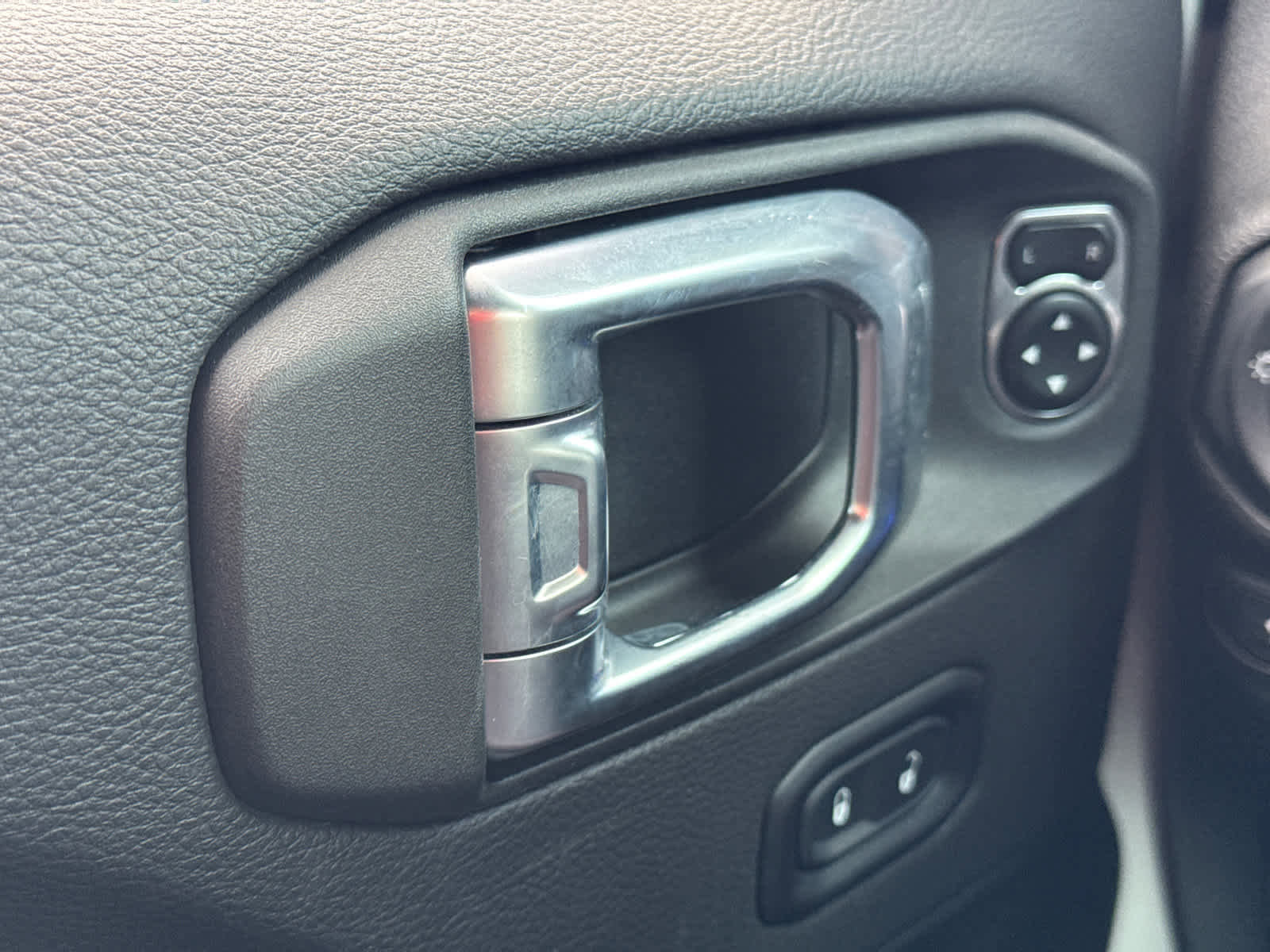 Used 2023 Jeep Wrangler Unlimited Sahara image 22