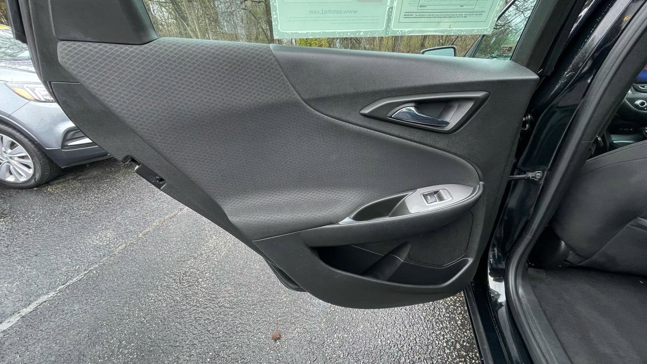 Used 2021 Chevrolet Malibu LT image 19