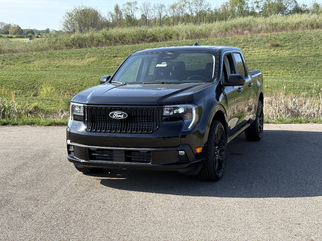 New 2026 Ford Maverick Lobo AWD/4WD image 1