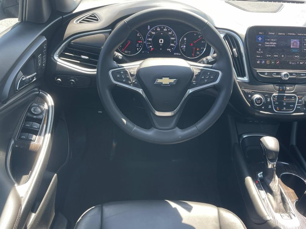 Used 2023 Chevrolet Malibu LT FWD image 13