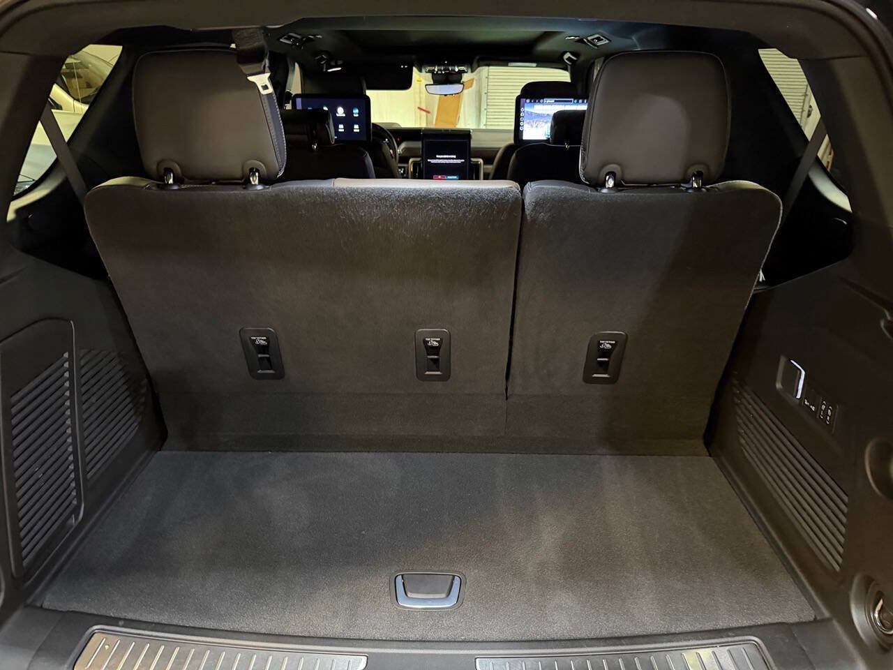 Used 2026 GMC Yukon Denali Ultimate AWD/4WD image 62
