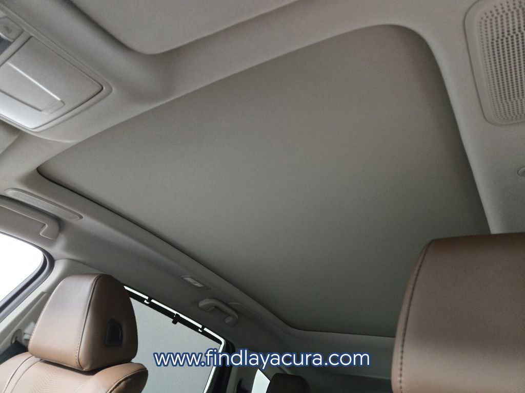 Used 2025 Acura MDX SH-AWD w/ Technology Package image 13