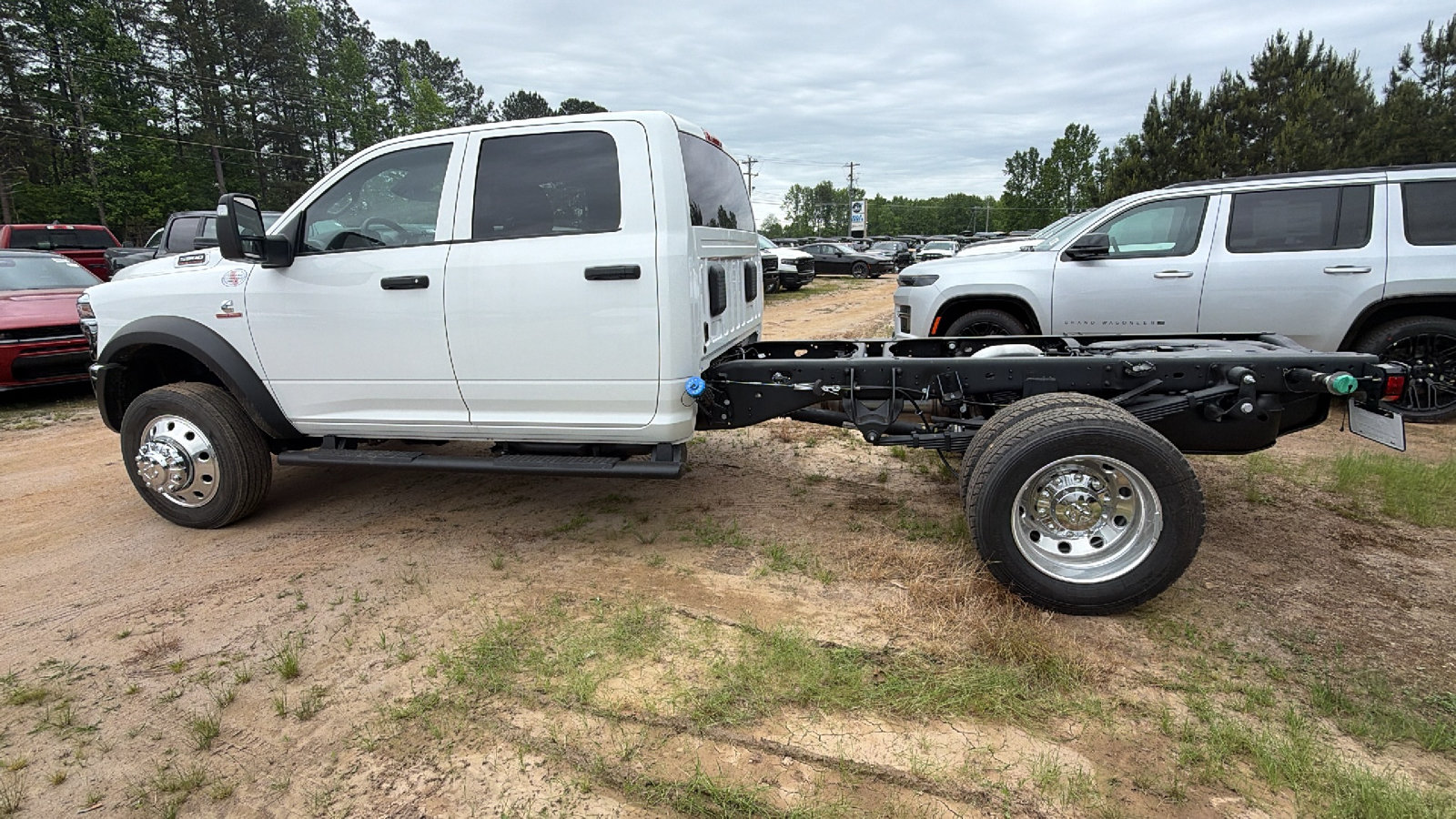 New 2026 RAM 5500 Tradesman w/ Chrome Appearance Group AWD/4WD image 11