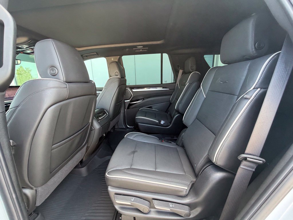 New 2026 Cadillac Escalade Sport w/ LPO, Floor Liner Package AWD/4WD image 19