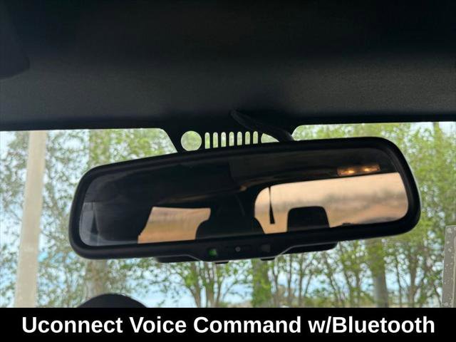 Certified 2018 Jeep Wrangler Sahara w/ Connectivity Group AWD/4WD image 13