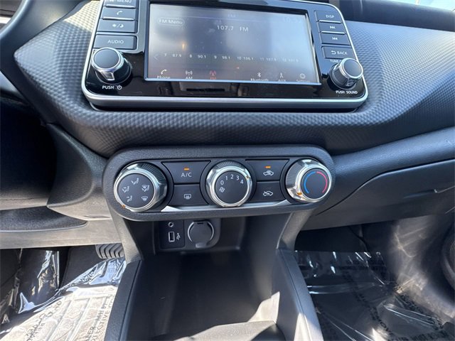New 2025 Nissan Kicks Play S image 6