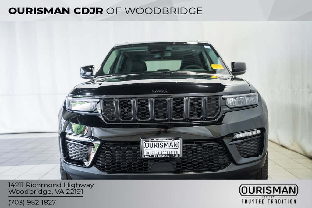 Certified 2023 Jeep Grand Cherokee Limited w/ Black Appearance Package AWD/4WD image 2