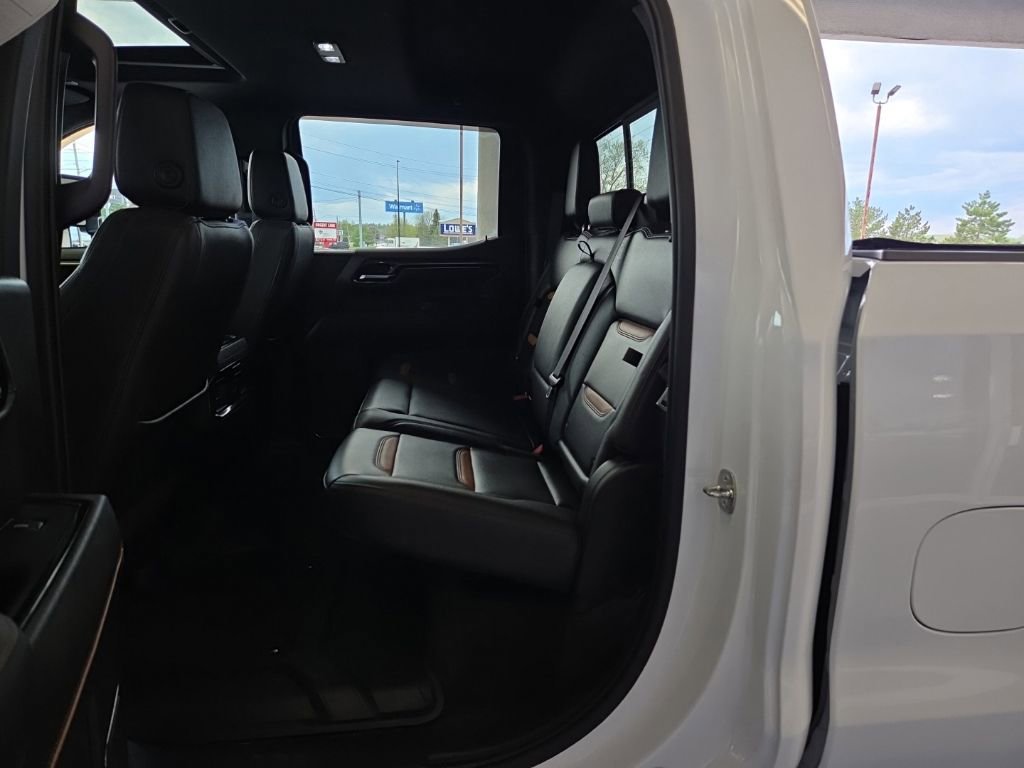 Used 2023 GMC Sierra 1500 AT4 w/ Technology Package AWD/4WD image 28