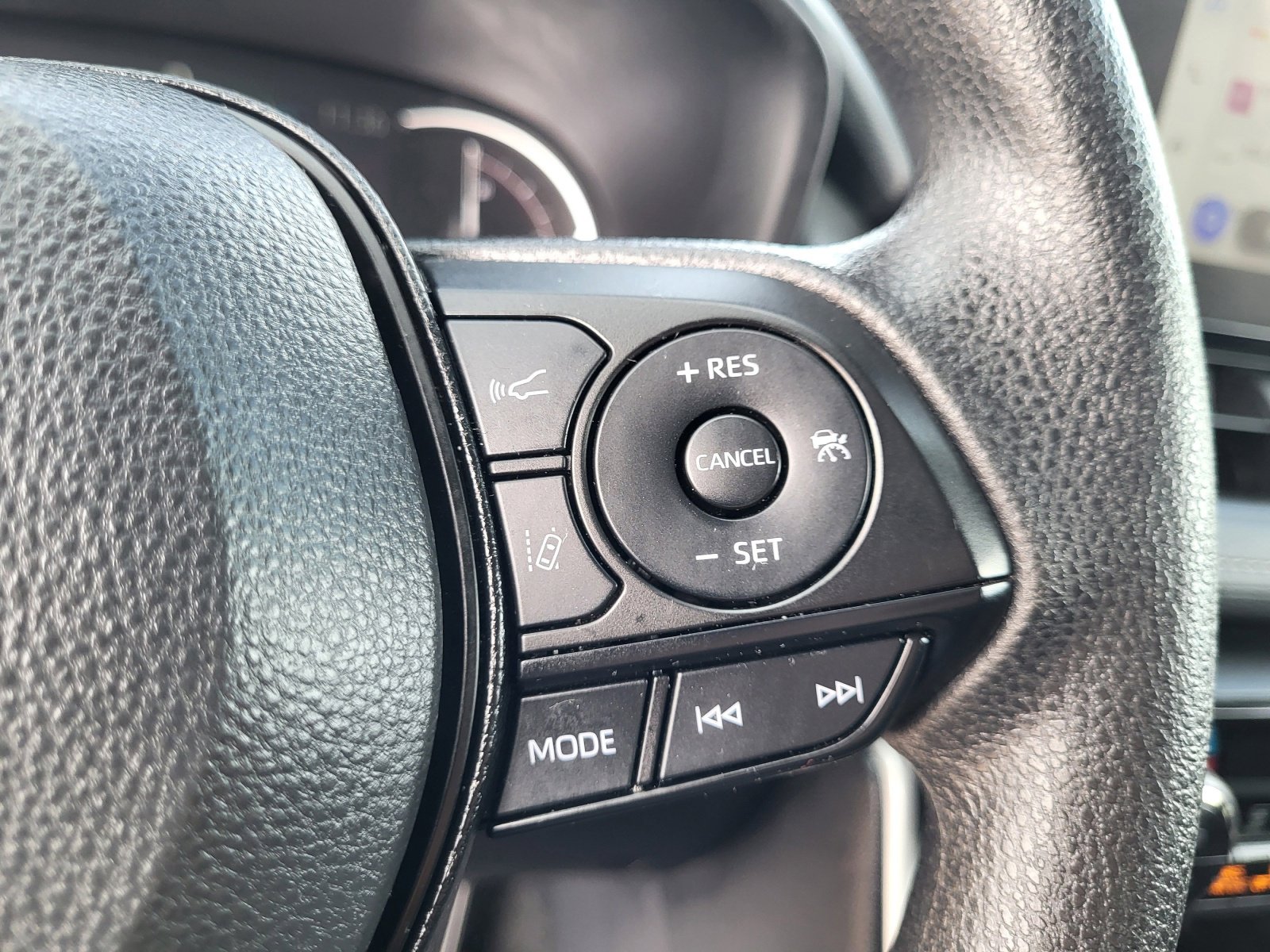 Certified 2025 Toyota RAV4 XLE w/ Convenience Package image 27