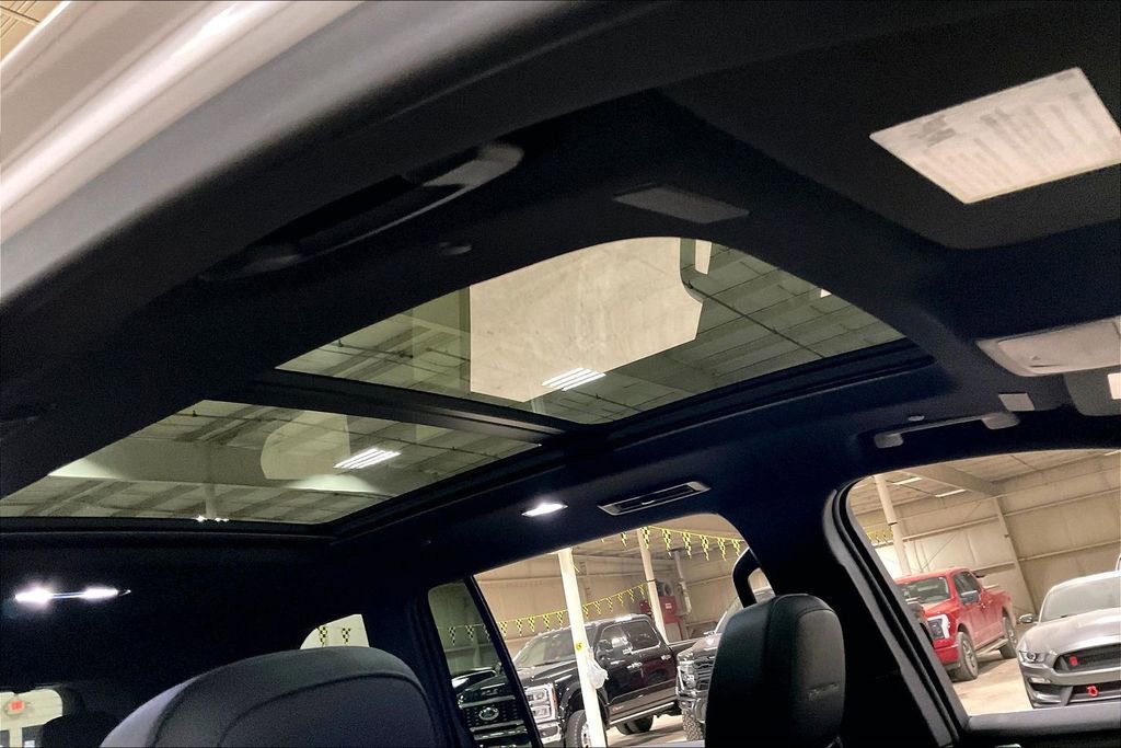 Used 2024 GMC Acadia Denali w/ Super Cruise Package image 21