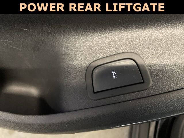 Used 2025 GMC Acadia Elevation image 15