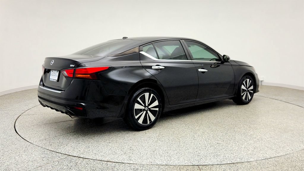 Used 2021 Nissan Altima 2.5 SV w/ SV Premium Package FWD image 5