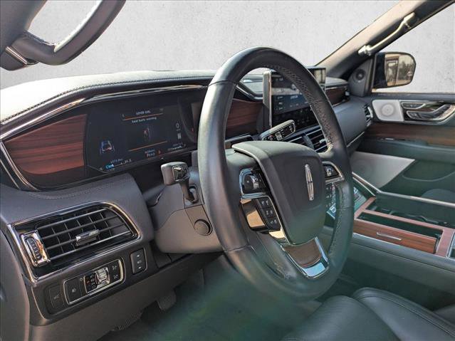 Used 2024 Lincoln Navigator Reserve image 10