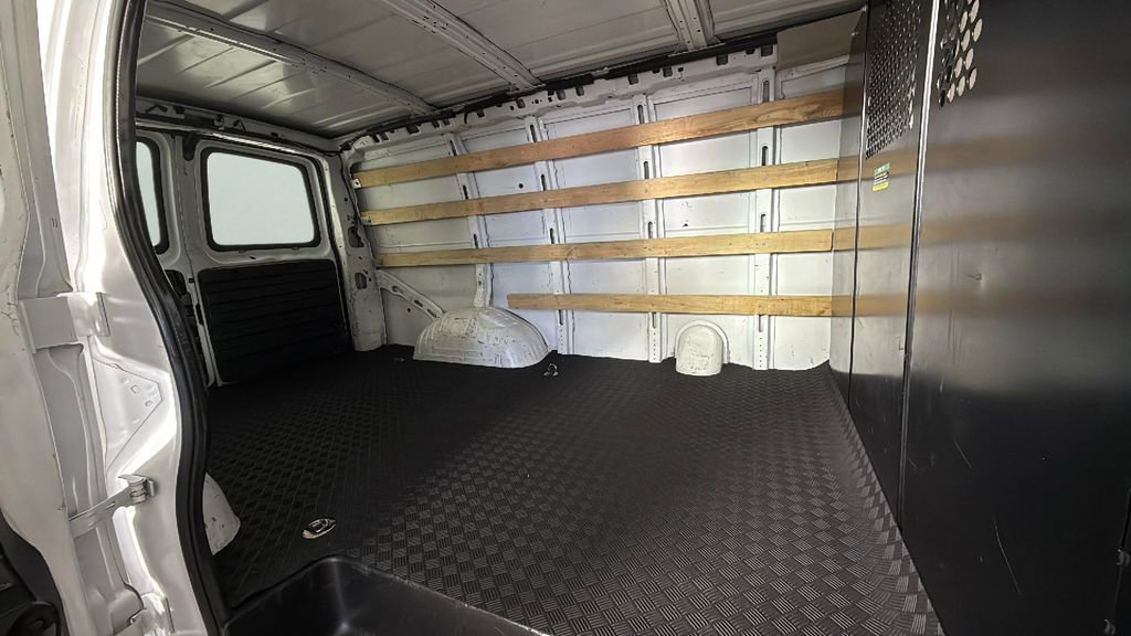 Used 2024 Chevrolet Express 2500 w/ Driver Convenience Package image 28