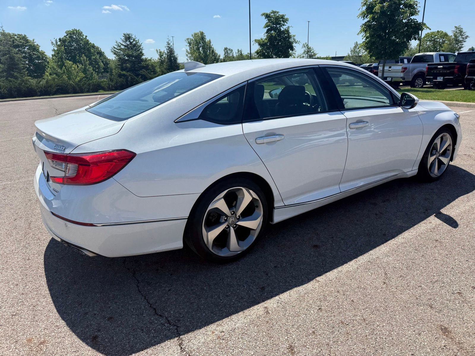 Used 2018 Honda Accord Touring image 5