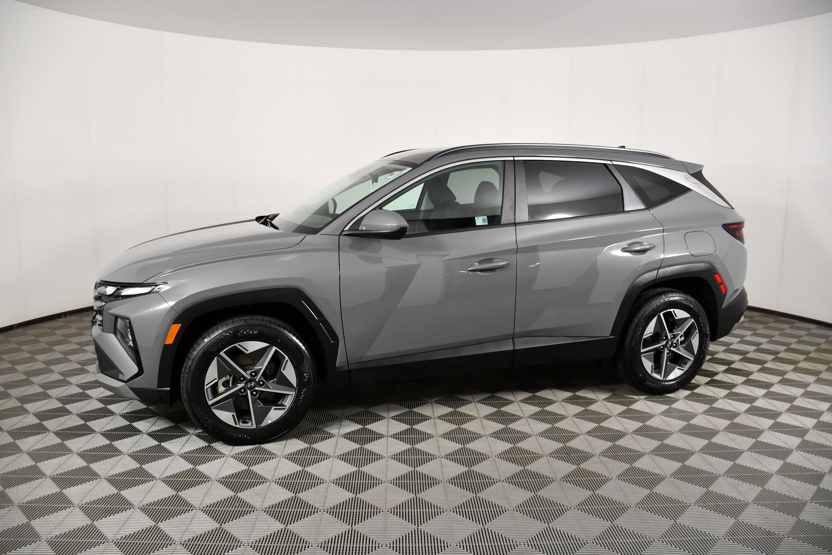 Used 2025 Hyundai Tucson SEL AWD/4WD image 9