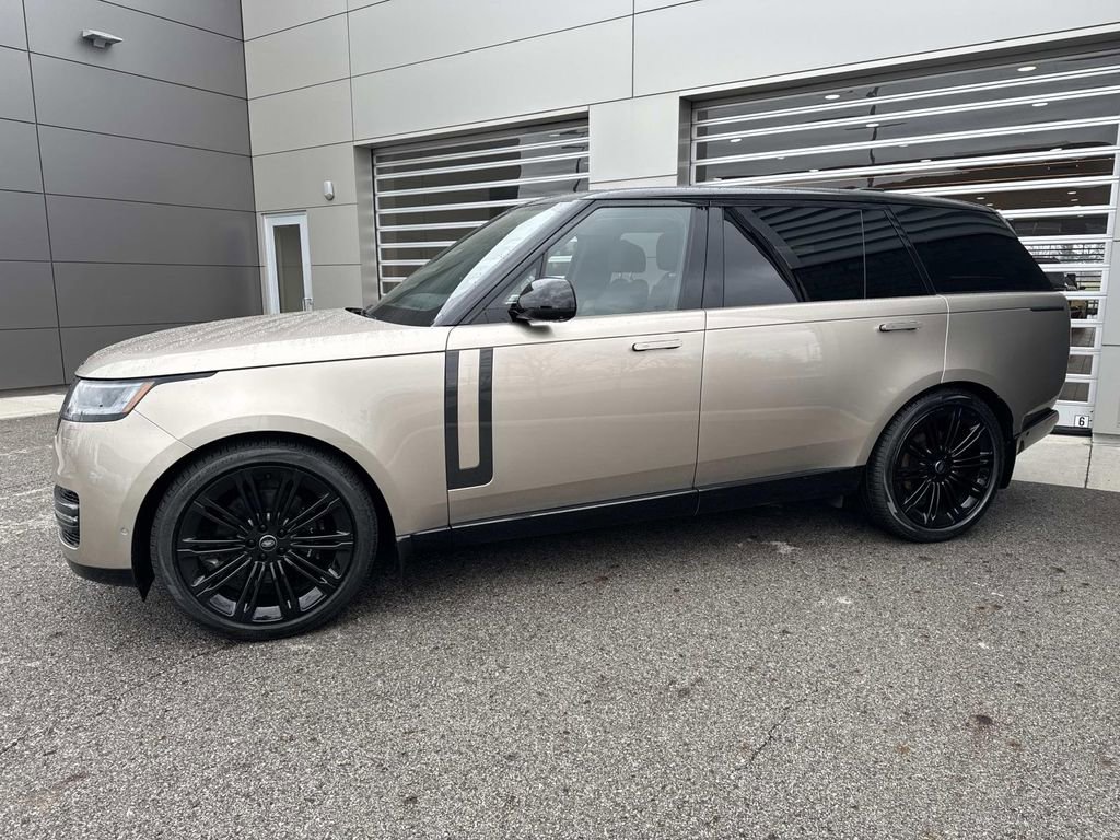 Certified 2024 Land Rover Range Rover Long Wheelbase SE AWD/4WD image 3