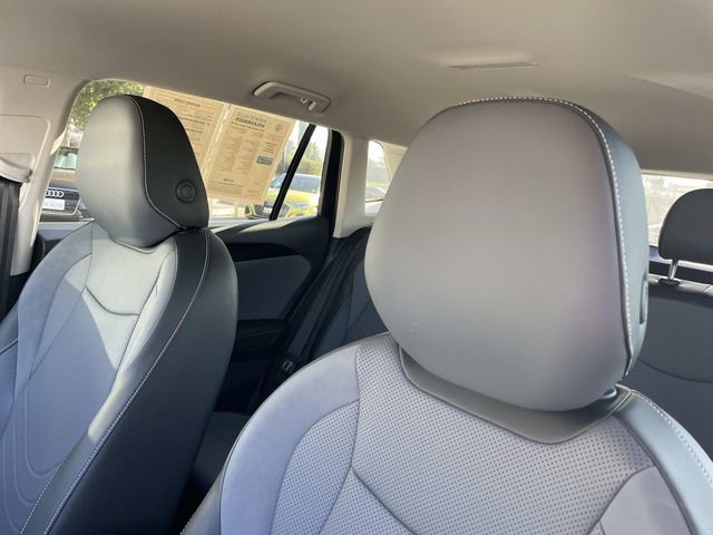 Used 2025 Volkswagen Tiguan SE image 21