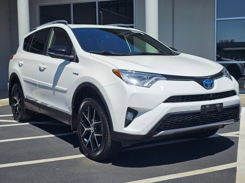 Used 2018 Toyota RAV4 SE w/ Advanced Technology Package AWD/4WD image 7