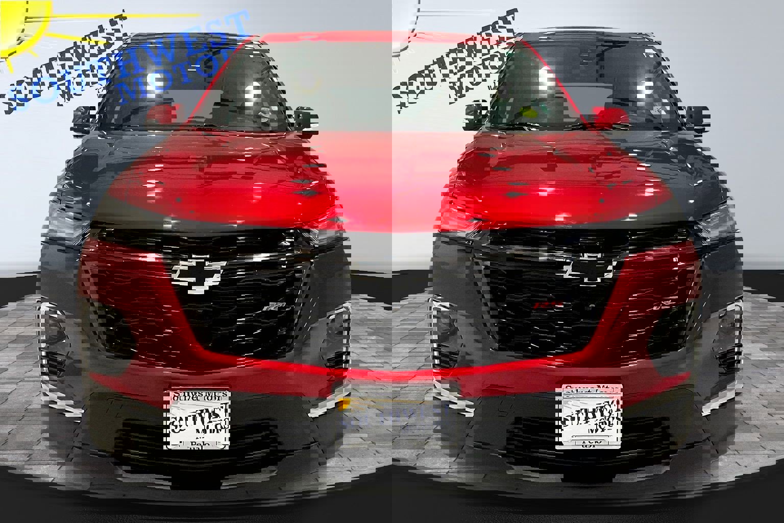 Used 2023 Chevrolet Traverse RS image 2