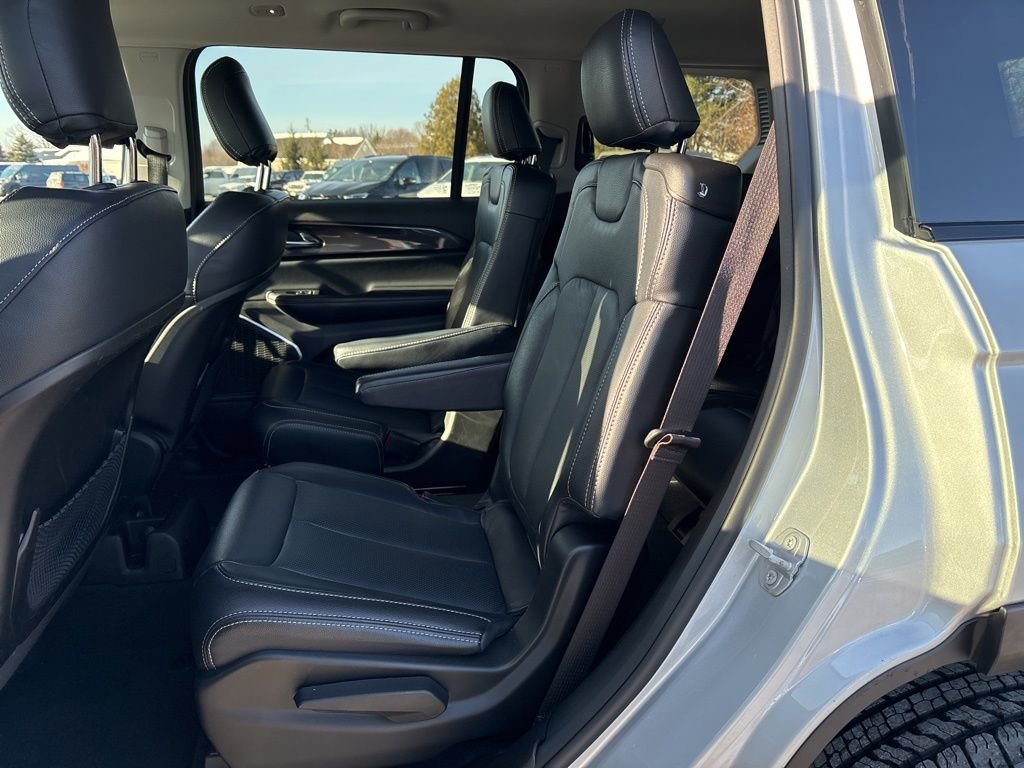 Used 2022 Jeep Grand Cherokee L Laredo w/ Luxury Tech Group I image 23