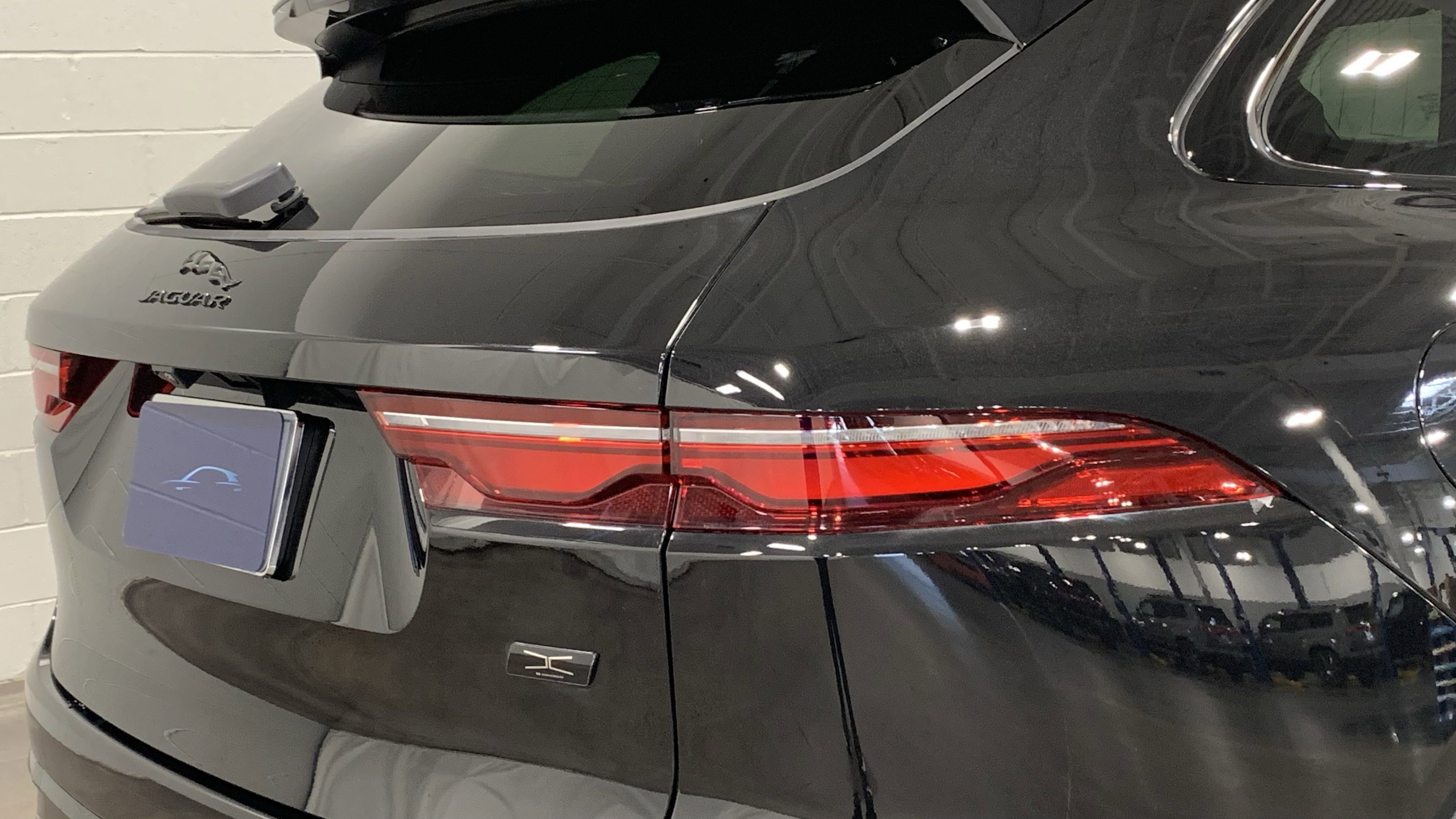 New 2026 Jaguar F-PACE R-Dynamic S image 18