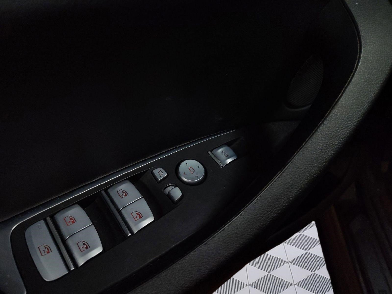 Certified 2023 BMW X3 xDrive30i w/ Convenience Package image 12