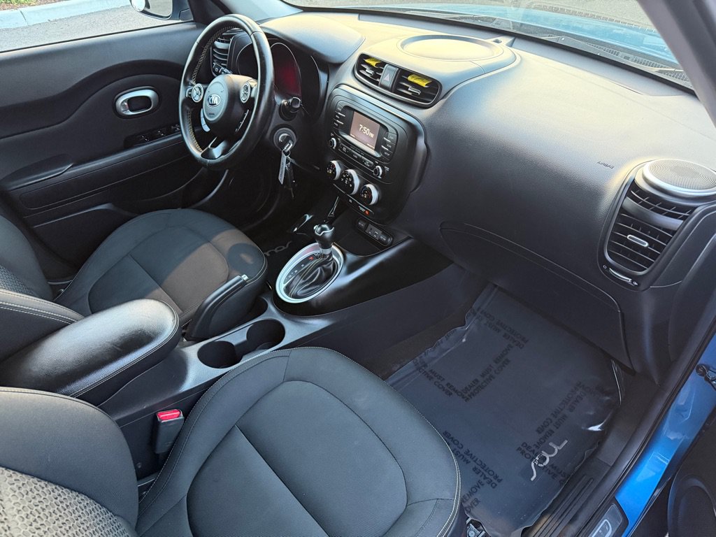 Used 2016 Kia Soul + w/ Designer's Package FWD image 11