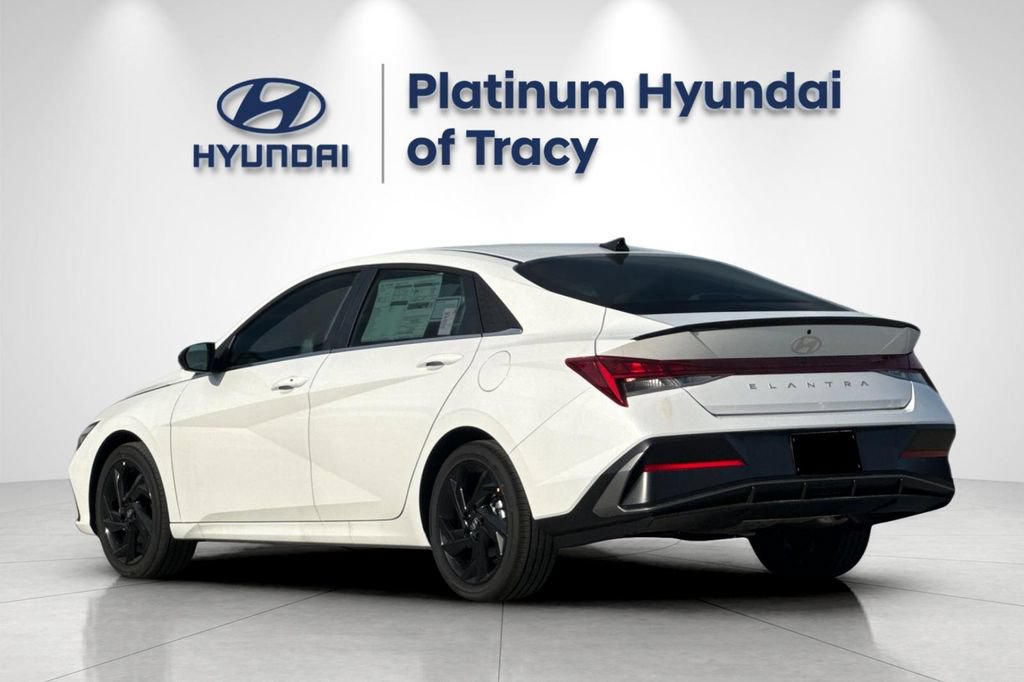 New 2026 Hyundai Elantra SEL Sport Premium FWD image 6